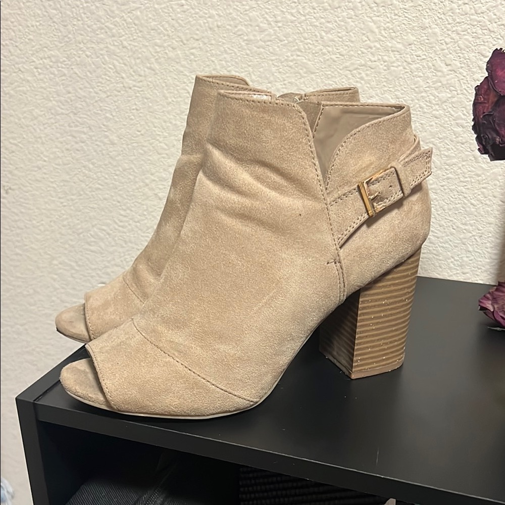 Apt.9 Tan Ankle Boots